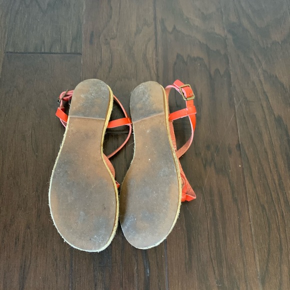 ❤️Orange Strappy Sandal Flats 7.5 - Picture 3 of 5